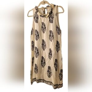 Elegant Black and White Sleeveless Dress